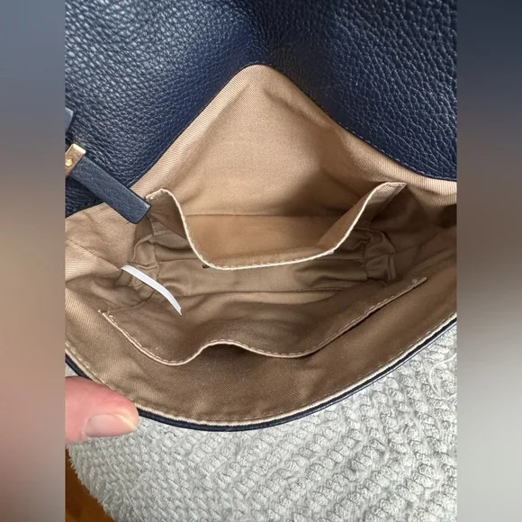 Talbots Navy Blue Crossbody with 2 straps - 9 1/2” x 7” - beautiful condition - Picture 8 of 9